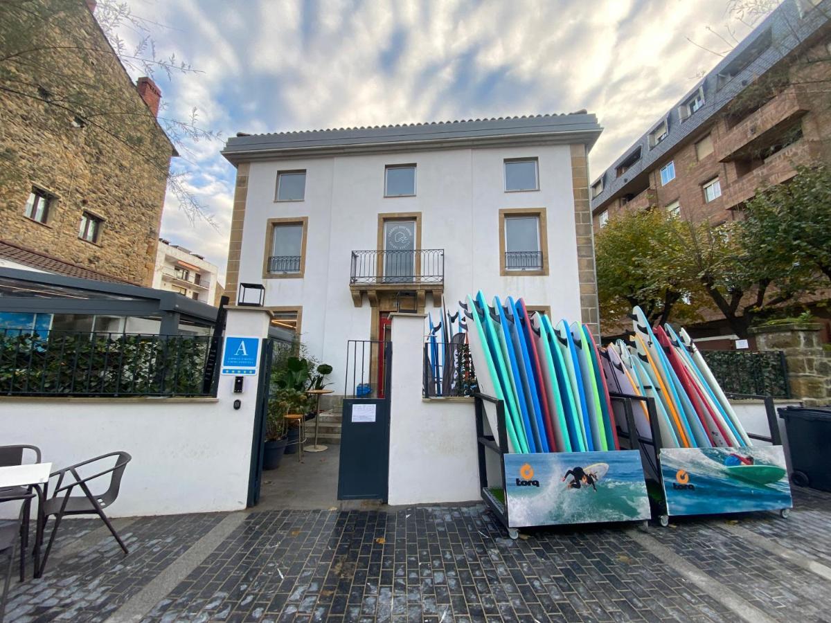 Zarautz Surf House Hostel Exterior photo