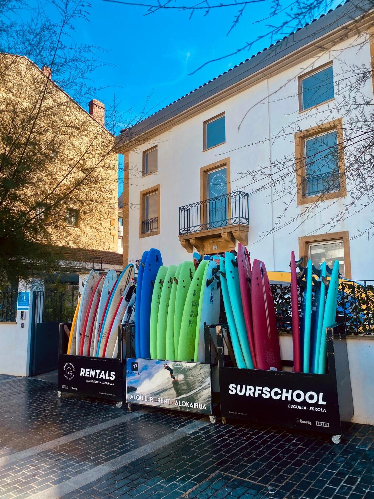 Zarautz Surf House Hostel Exterior photo